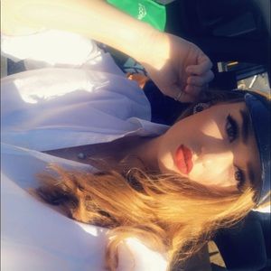 Meet your Posher, Tabitha